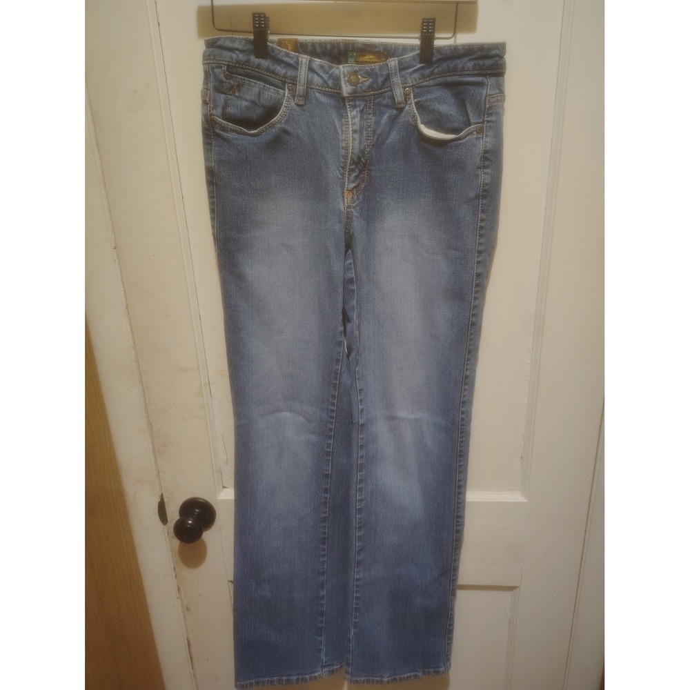 Wrangler Aura Womens Straight Leg Jeans Blue Medium Wash Short Rise 8P WSKH85052